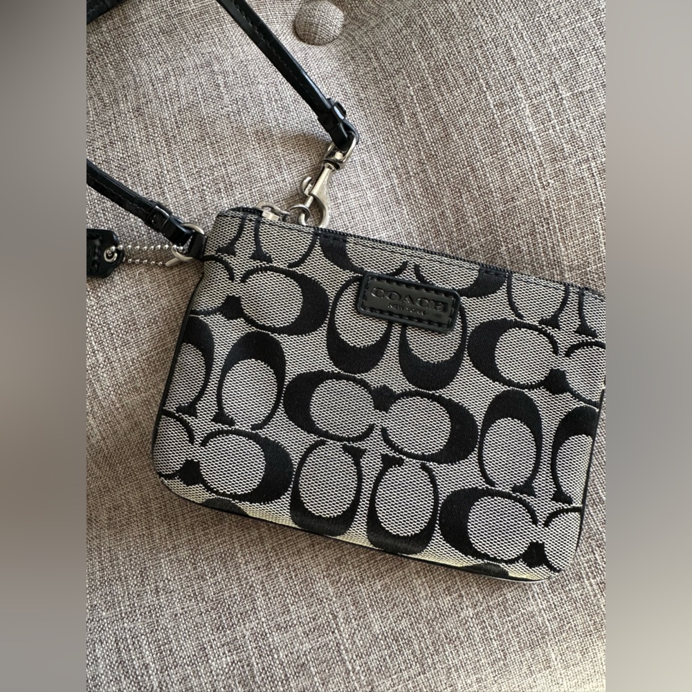 Coach wristlet wallet/coin purse